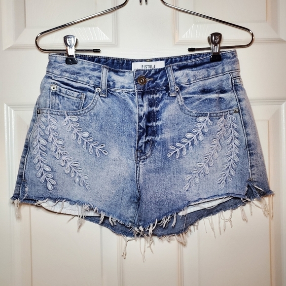 Pistola Women's Light Blue Denim Fringe Embroidered Plants  Shorts Sz 25 - Picture 1 of 7